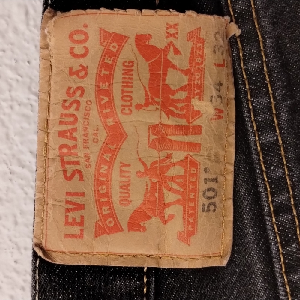 Levi's 501 Button Fly. In Excellent Condition. - Picture 6 of 7